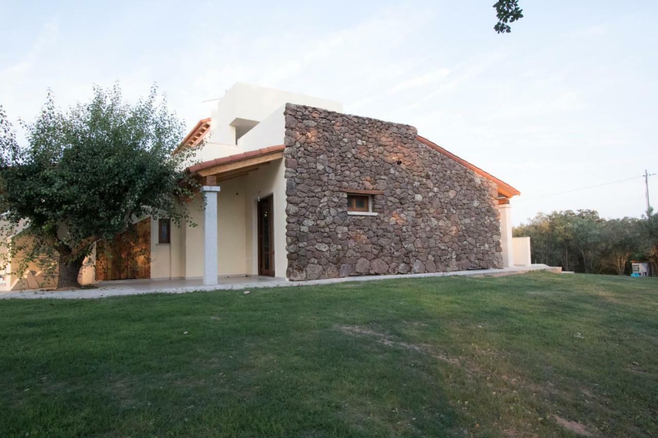 Hotel Su Suberju San Teodoro  Exterior foto